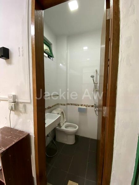 Room (Landed) for Rent in  People's Garden - Image 7